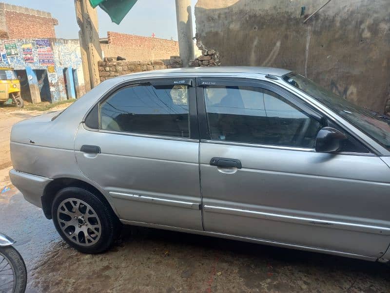 Suzuki Baleno 2004 11