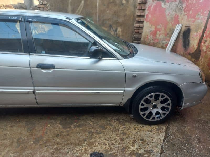 Suzuki Baleno 2004 12