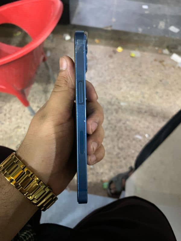 iPhone 13 all ok hy seld phone hy 256 gb 84 bh hy only set hy 10 by 9 2