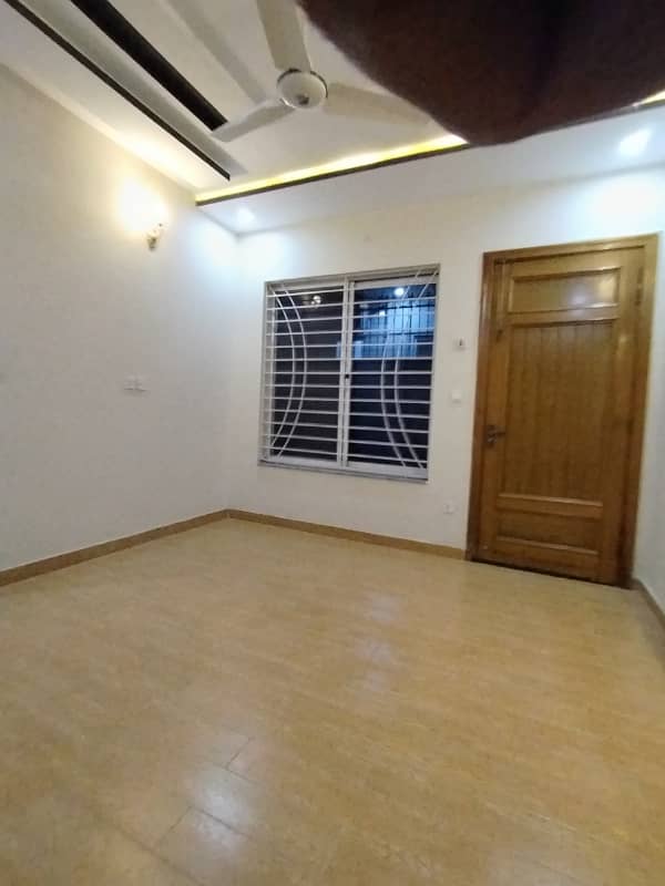 10 Marla upper portion for Rent in G-13/3 7