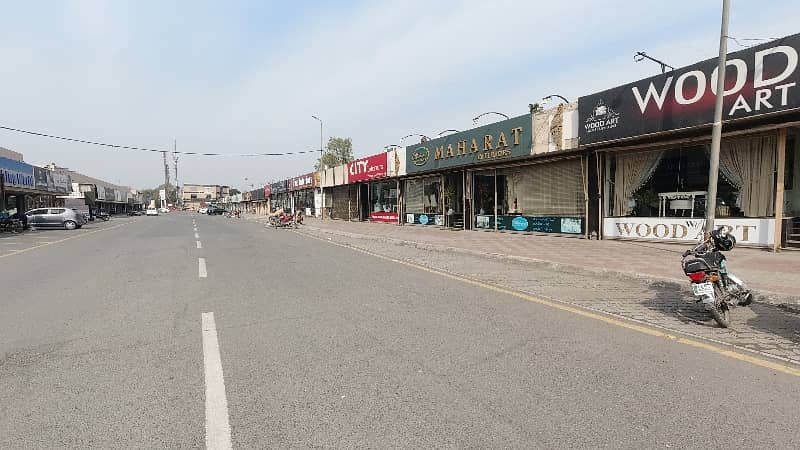 Shop 4300 sq. ft For Sale In Fortress Stadium 7