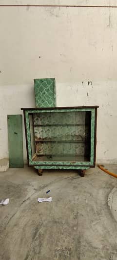 showcase with cabinet