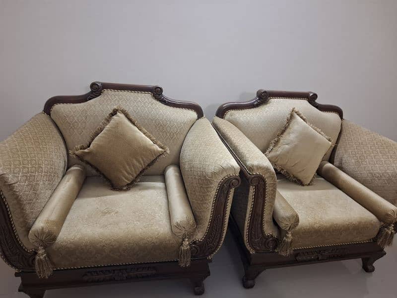 Sofa set 0