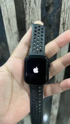 Apple Watch Series 7 45mm Nike edition