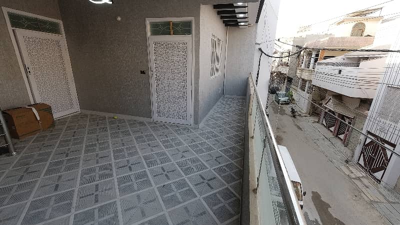 Investors Should sale This Prime Location House Located Ideally In Gulshan-e-Iqbal Town 30