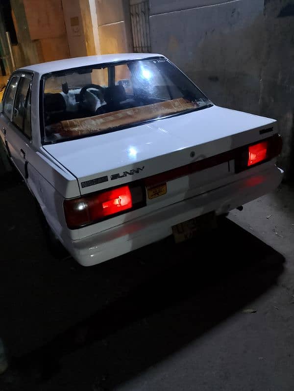 Nissan Sunny 1989 1