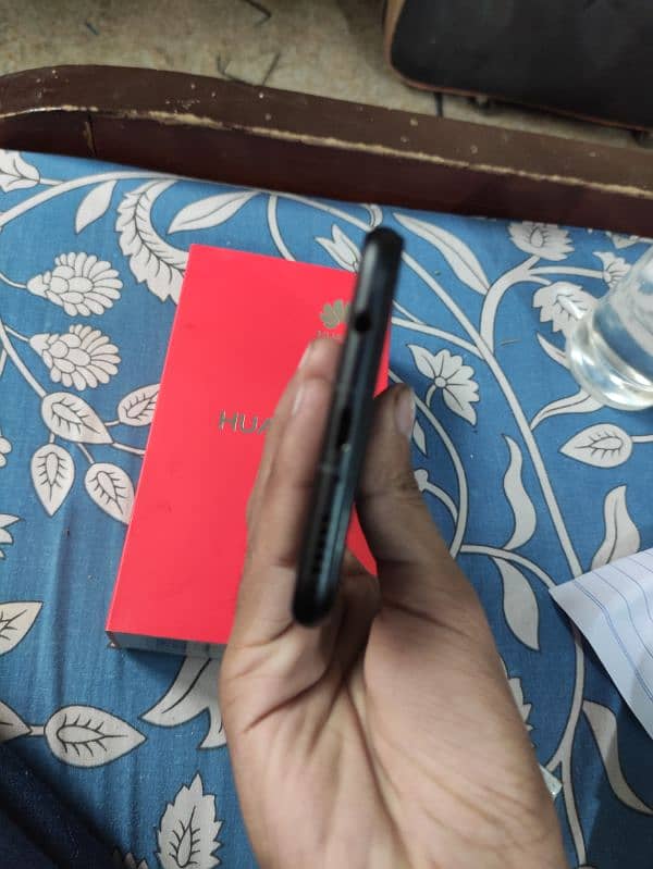 Huawei p20 lite 6gb64gb for sale 03214937603 5