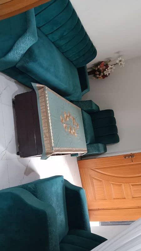 3 seater sofa set new condition 10/10 for sale 1