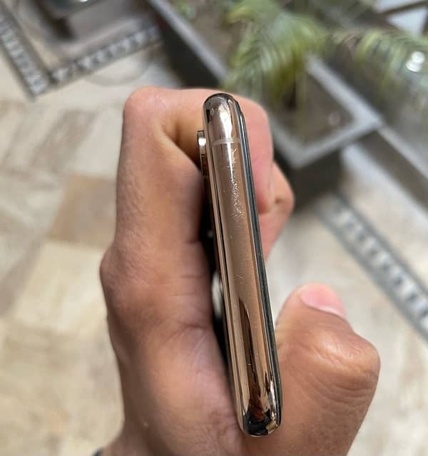 iphone xs pta approved 5