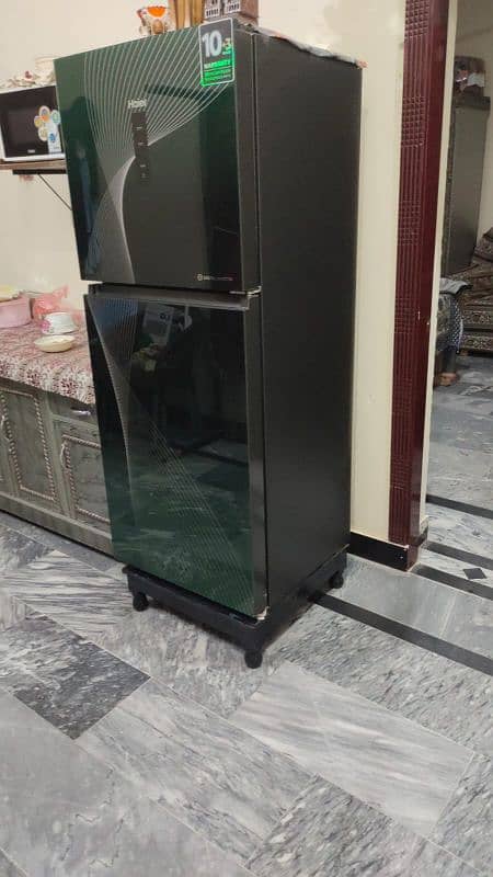 Haier DC INVERTER Firij glass door small size 316 model 4