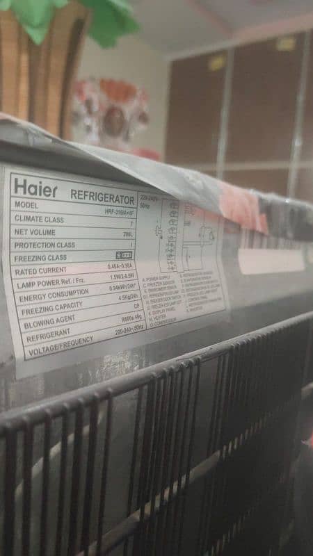 Haier DC INVERTER Firij glass door small size 316 model 11