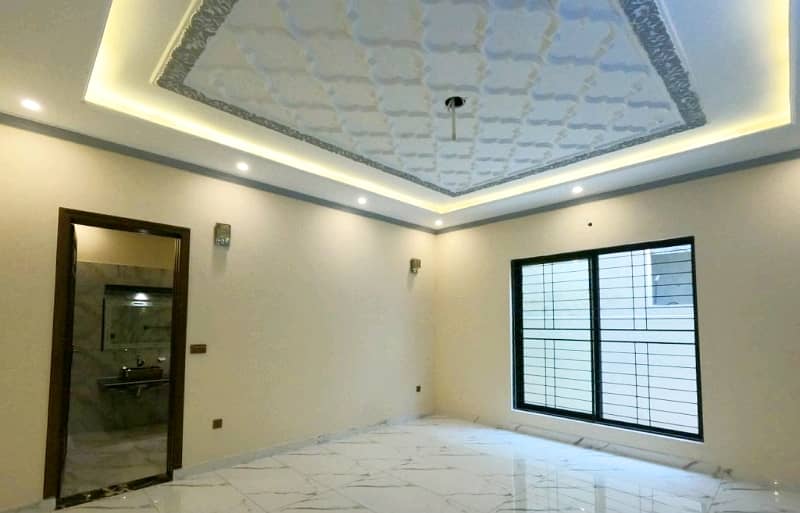 Brand New 1 Kanal House Available In Model Town For sale 2