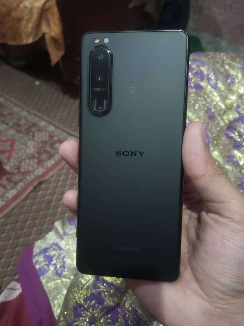 Sony Xperia III 0