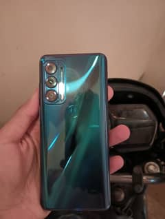 moto edge 2021/ 8,256GB