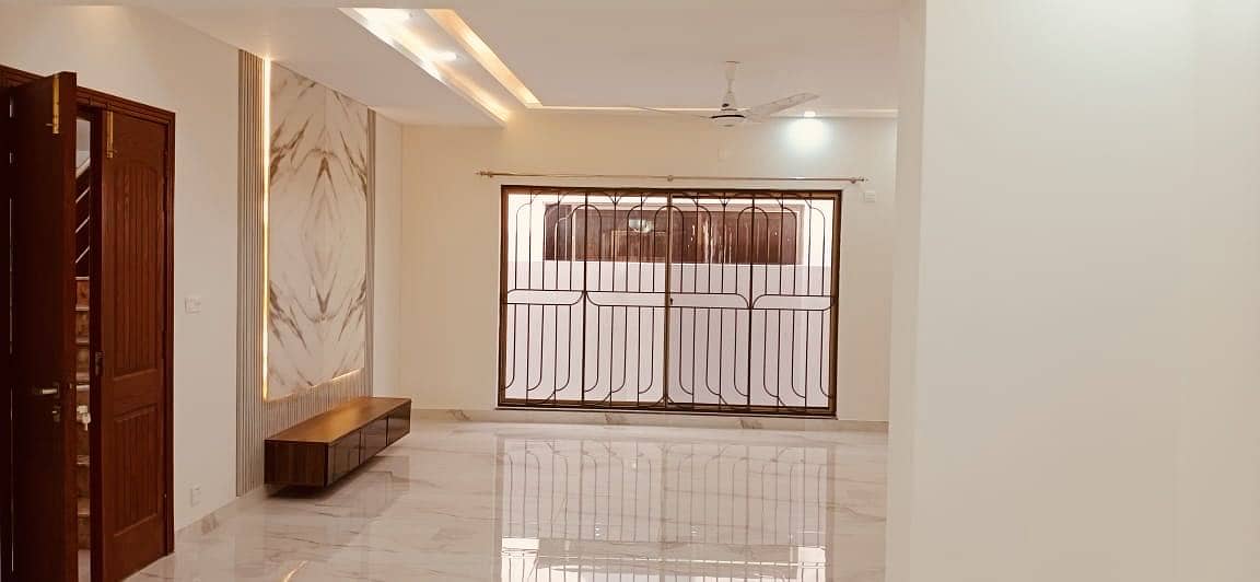 Park Open View Brand New Brig House Five Beds Askari 10 Sector S Urgent For Sale 9