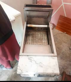 Hot plate and Mannual 24 litter fryer for urgent sale (03705038353)