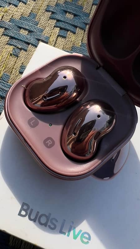 Samsung Galaxy Buds live(ANC) 1