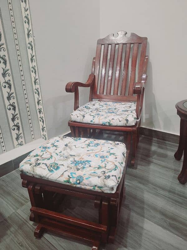 rocking chair with foot rest from. habbit 0