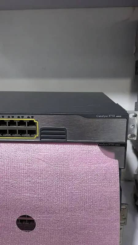 Cisco 3750 series without sFP port/Switch 0