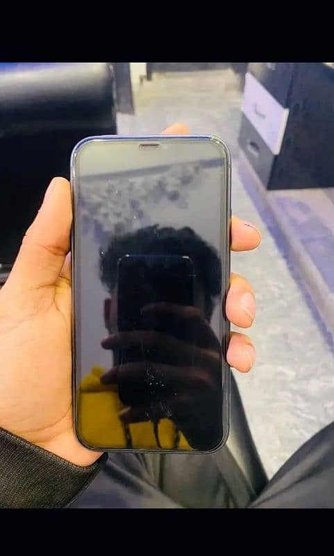 I phone 11 64gb factory unlock 1