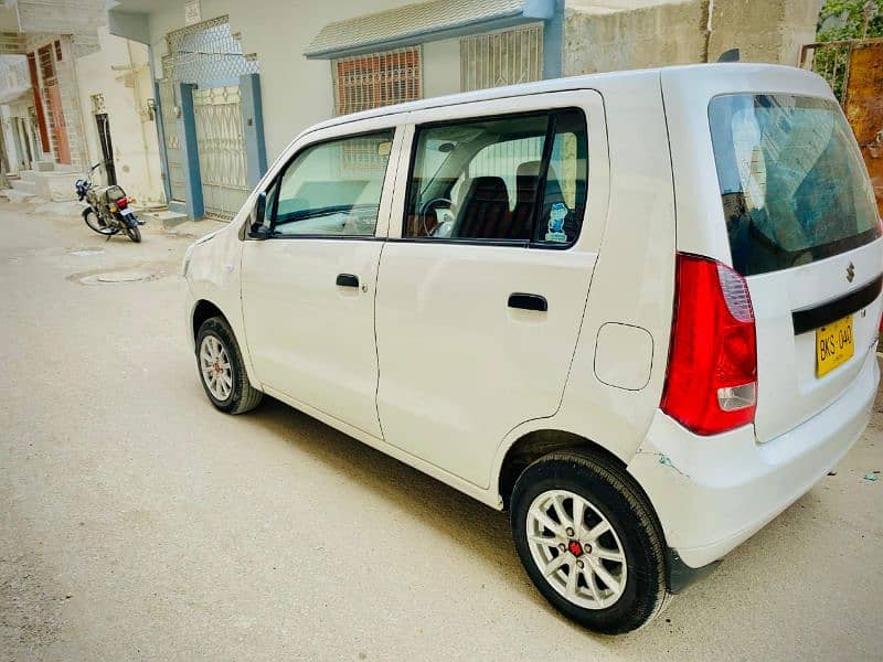 Suzuki Wagon R 2017 3