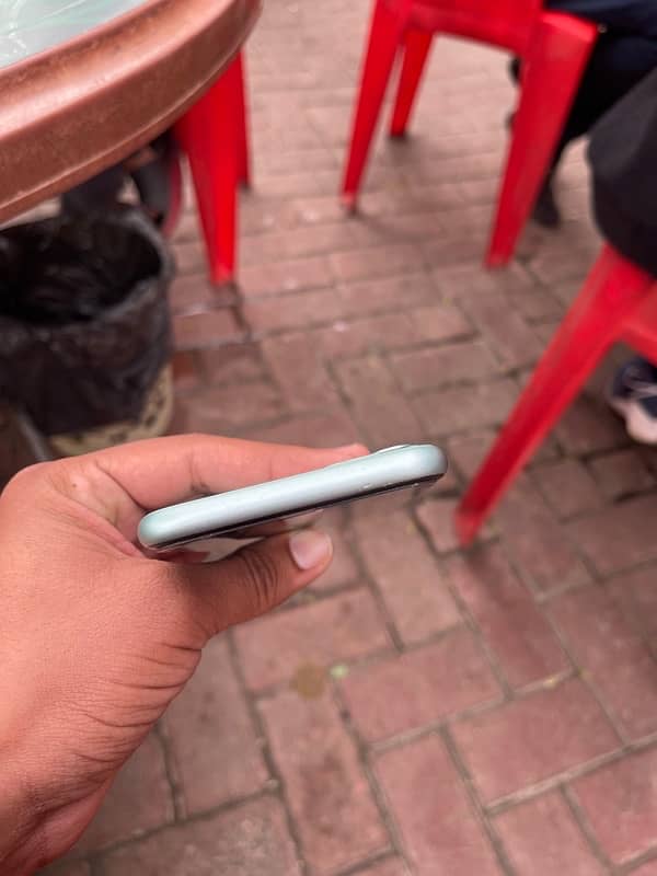 iPhone 11 128GB pta approved 5