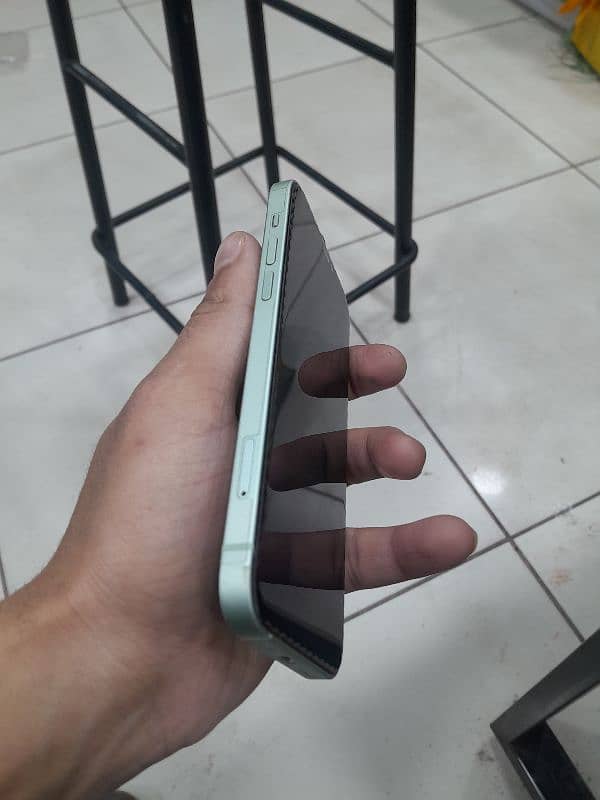 iPhone 12 condition 10/10 non pta ha factory jis bhai ko chahiya rabta 3