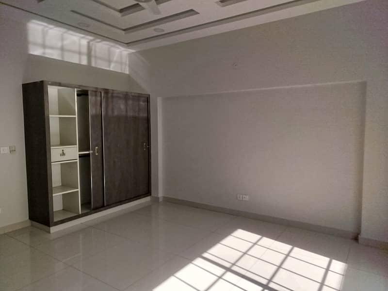 Kanal Luxury Upper Portion Available For Rent 9