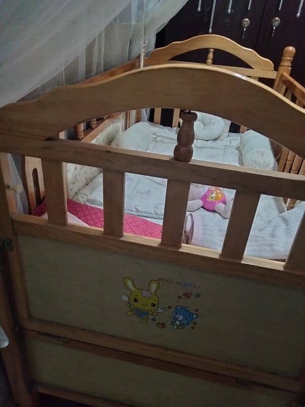 Baby cot 2