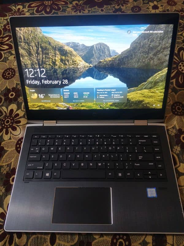 Hp core i5 8 generation 8/256 touch 6