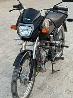 Honda dream black good condition03052873124