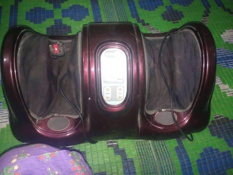 vacuum machine and foot massager machine 1