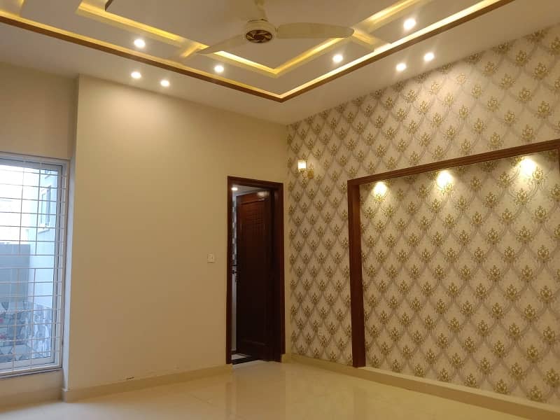 Ideal House Is Available For sale In Lahore 8