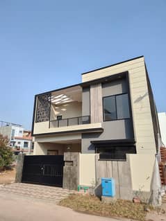 DREAM GARDENS, Modern 4 bedroom house in, Family Dream House