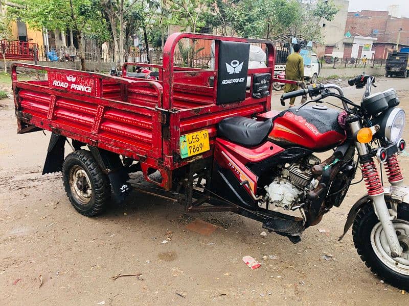 road Prince 150cc loader rickshaw risksh 3