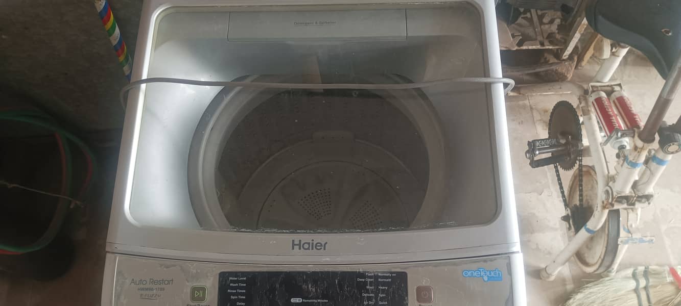 Haier Automatic washing machine, model HWM90-1789 0