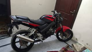 Honda CBR 125 r 2004 model