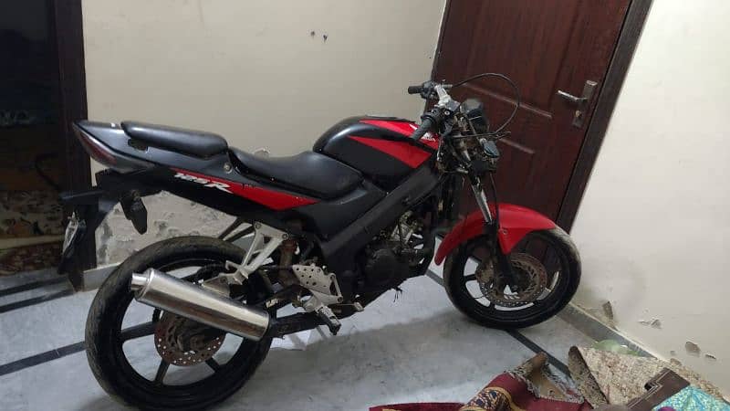 Honda CBR 125 r 2004 model 0