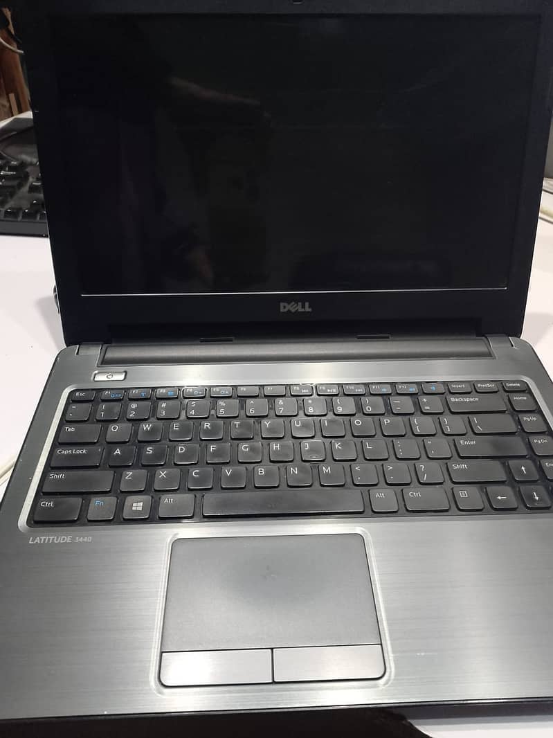 Dell Latitude 3440 0