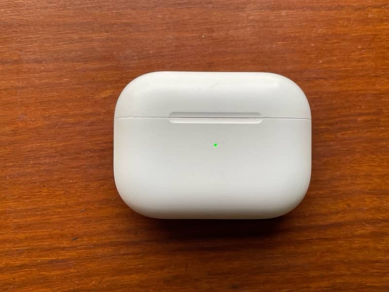 Apple AirPods Pro - 1st Generation (Original) 1