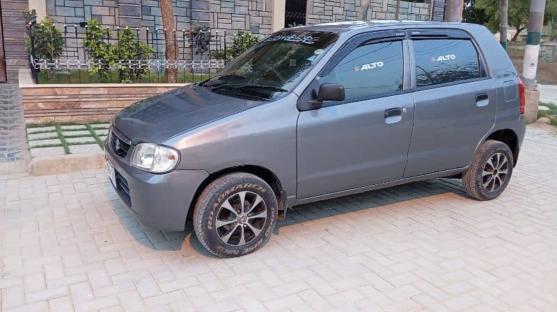 Suzuki Alto 2010 5