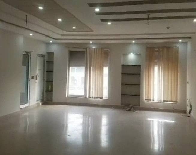 4 Marla 3rd Floor Office With Elevator For Rent In DHA Phase 5,Block CCA, Lahore. 4