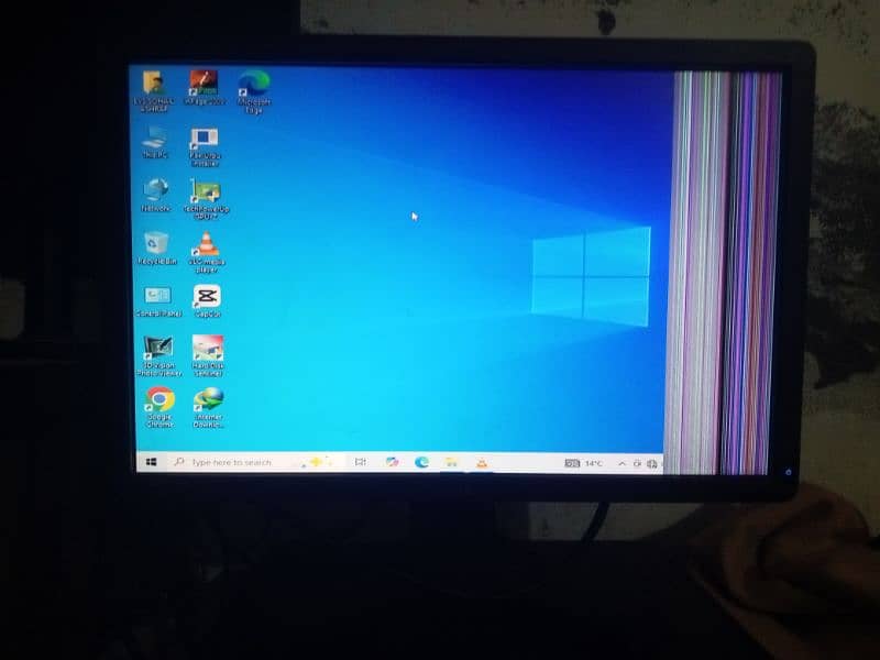 Dell 17 inach LCD far sale urgent 0