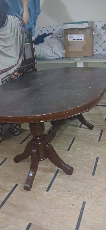 Dinning table new condition fresh 1