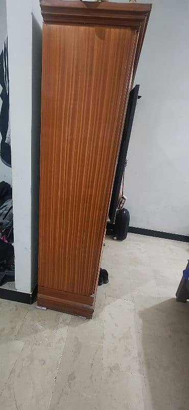 almari wardrobe for sale. 1 year used only 2