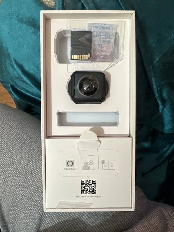 Insta 360 One RS Twin Edition Vloging Camera 4