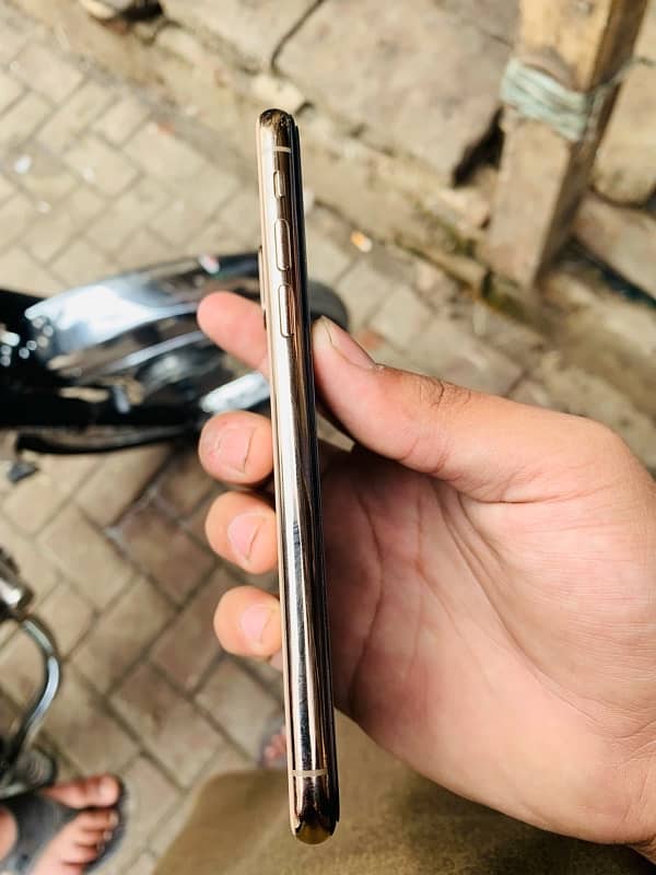 iPhone XS factory unlocked no jv no open no repair water pack 1