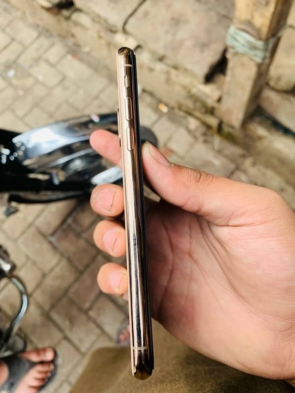 iPhone XS factory unlocked no jv no open no repair water pack 2