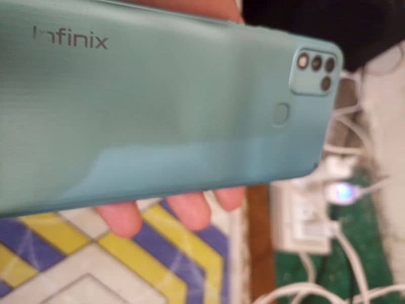 Infinix hot 10 play 2 32 2