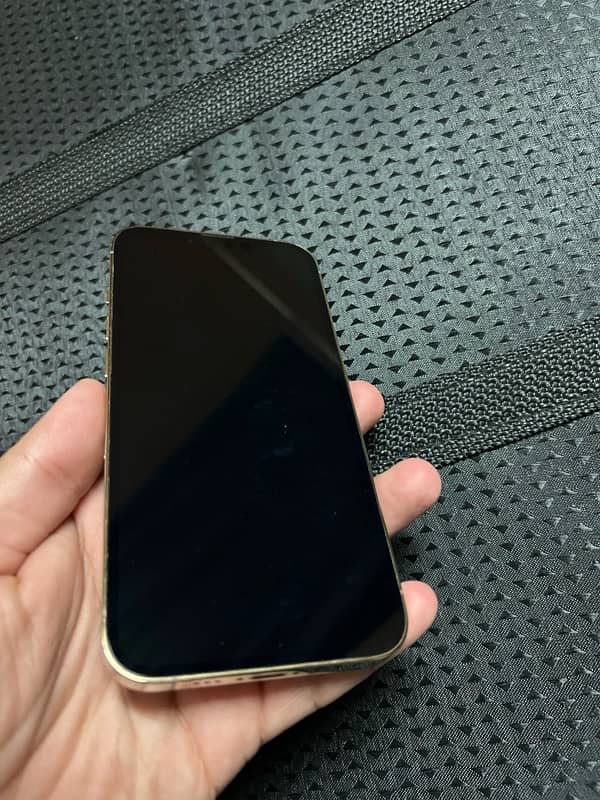 iphone 13 pro 10/10 condition 5